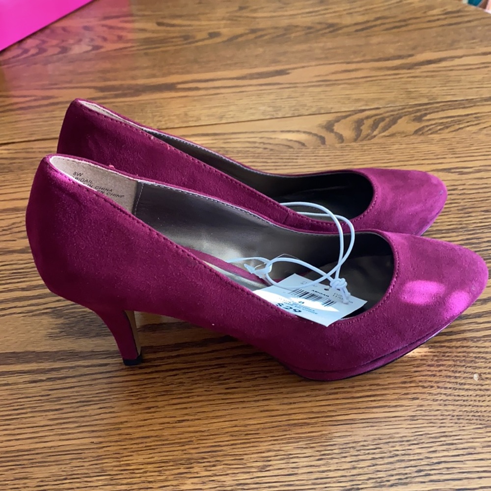 Maroon Pumps - Picture 5 of 6